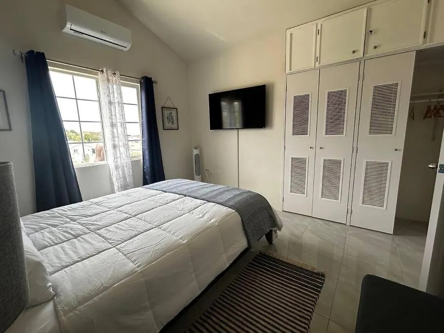 Holiday home Chic Home Near Puerto Seco In Discovery Bay
