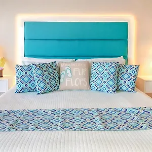 Luxe Discovery Bay